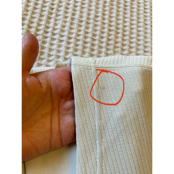 Lululemon Off White Softstreme Ribbed Relaxed Fit V Neck Short Sleeve Tee Size 8 - Picture 2 of 10